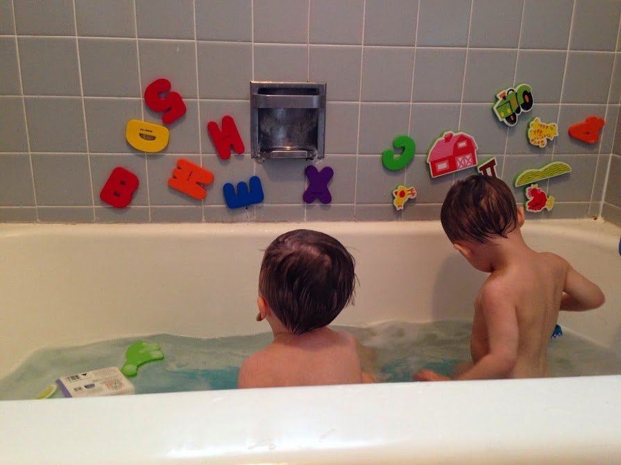 5 Tips to Make Bath Time Easier with Baby Twins Twiniversity