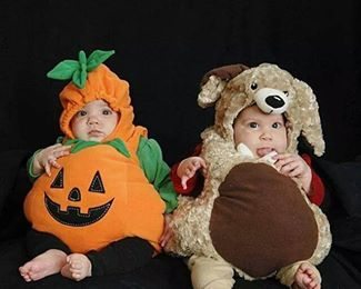 MORE Halloween Costumes for Twins or More! - Twiniversity