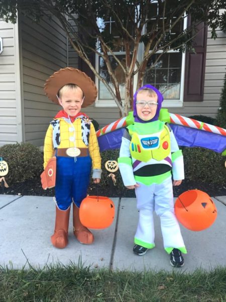 Twin Costume Ideas for Boys This Halloween | Twiniversity #1 Parenting ...