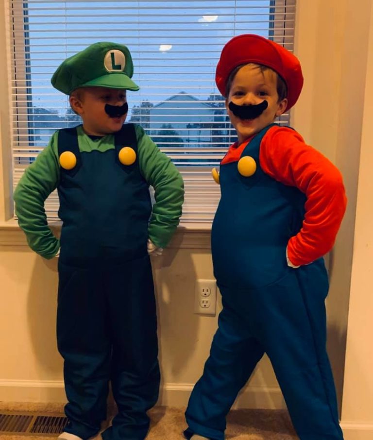 Twin Costume Ideas for Boys This Halloween | Twiniversity #1 Parenting ...