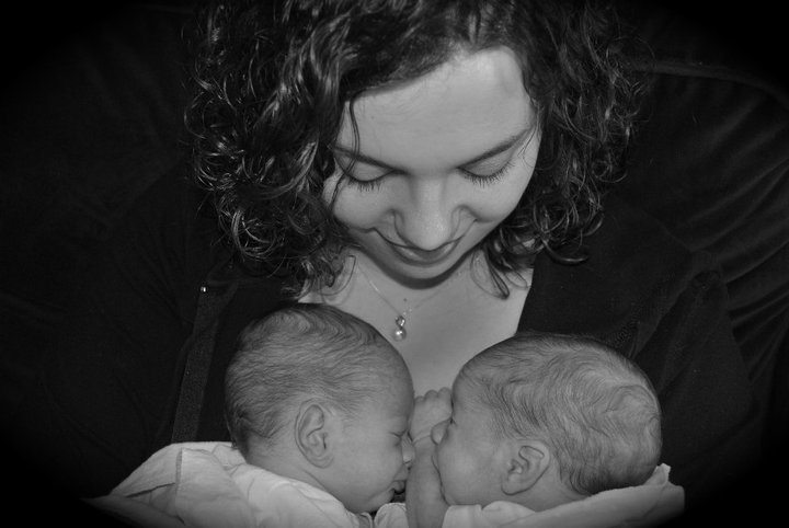 Must-Have Supplies for Breastfeeding Twins - Team Cartwright