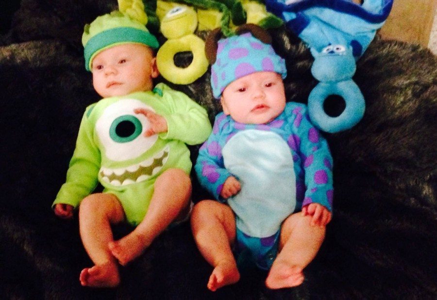 Twin Halloween Costumes for Twins or More! - Twiniversity